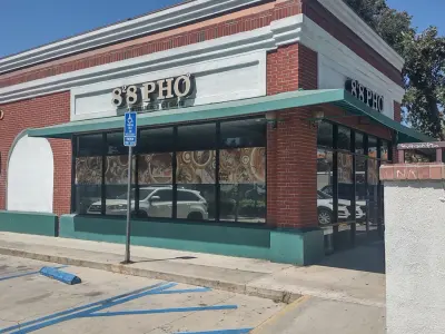 828 Pho, Google photo 1