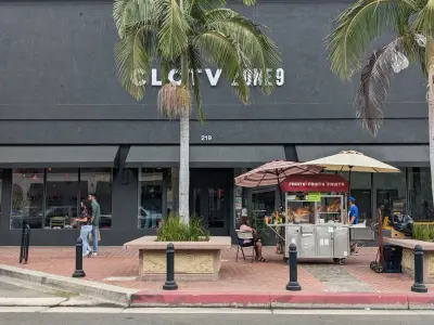Collective2one9, Google photo 4