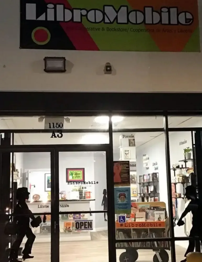 LibroMobile Bookstore business photo