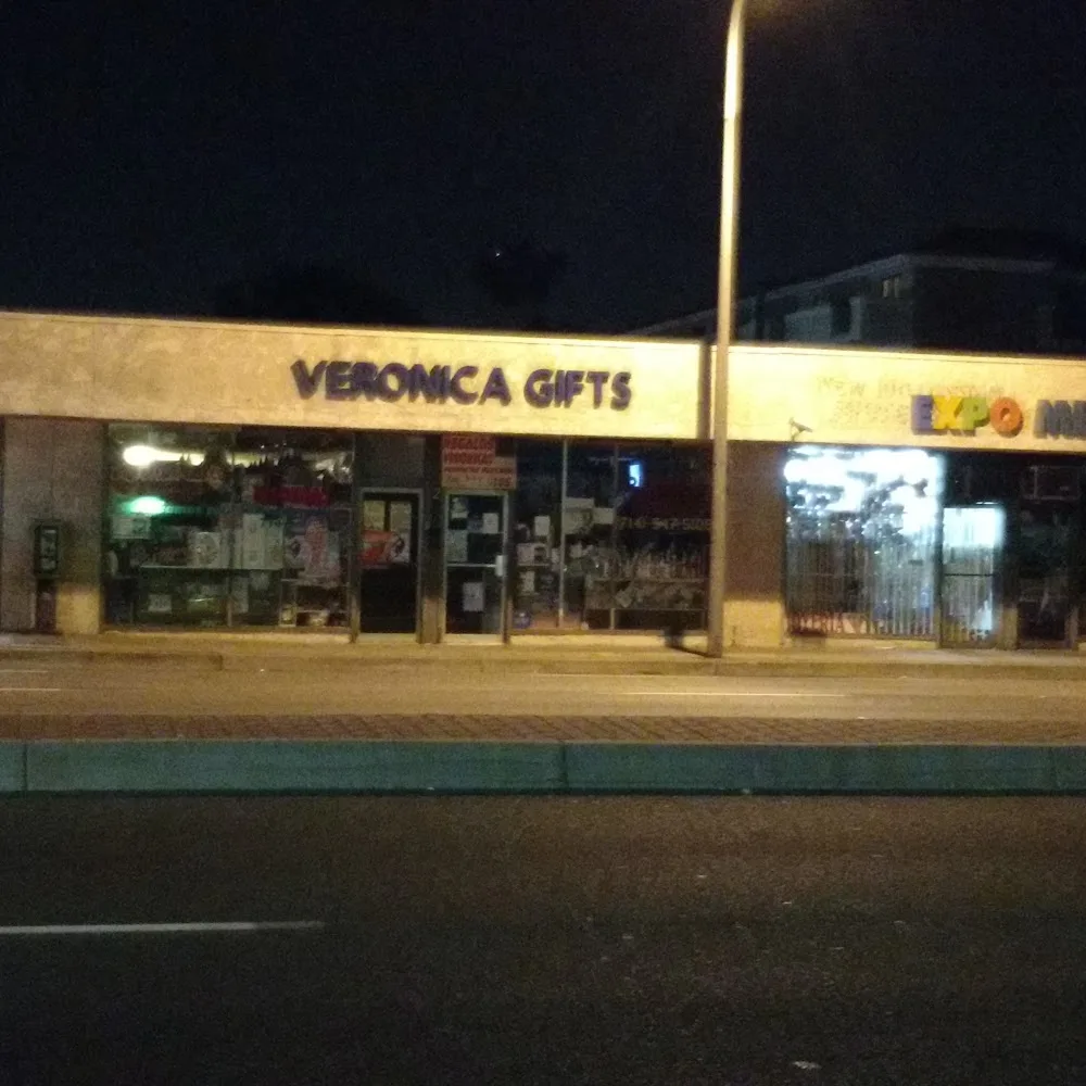 Veronica Regalos's business photo